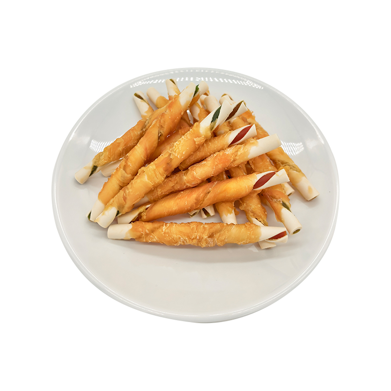 Zweifarbige, mit Stärke umwickelte Hähnchenröllchen – langlebige Kausnacks für Hunde